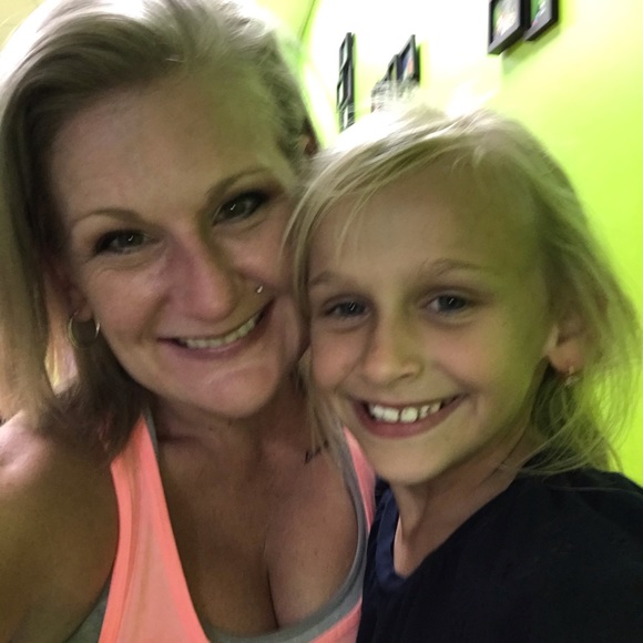 Meet your Posher, Sadie - Picture 2 of 2